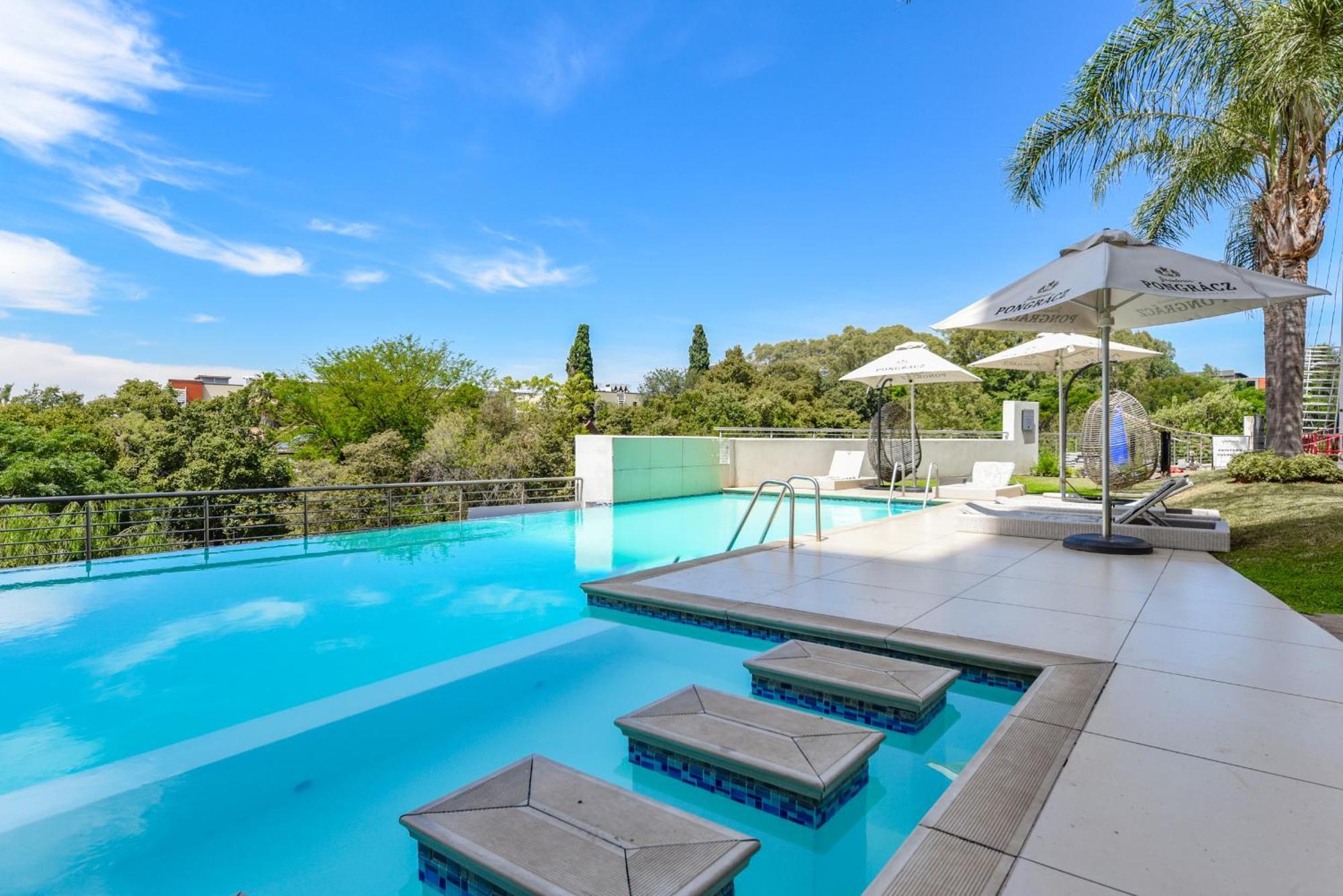The Regency Apartments Pretoria-Noord Extérieur photo